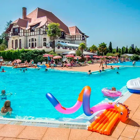 Dom wakacyjny Chateau Cazaleres, Villa 72, Avec Superb Vue And Different Pools! *